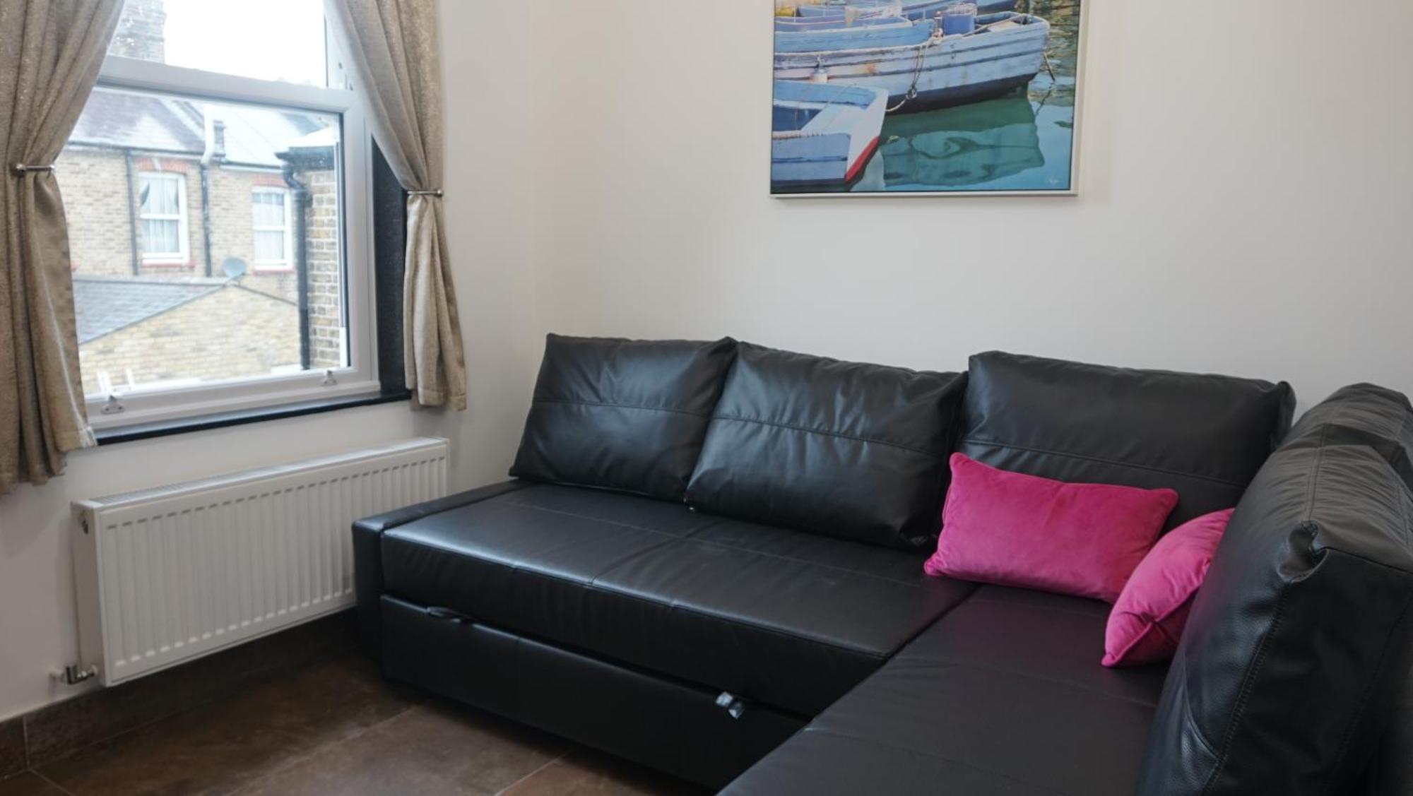Beautiful London Home Sleeps 6, 2 Minutes To Metro Buitenkant foto