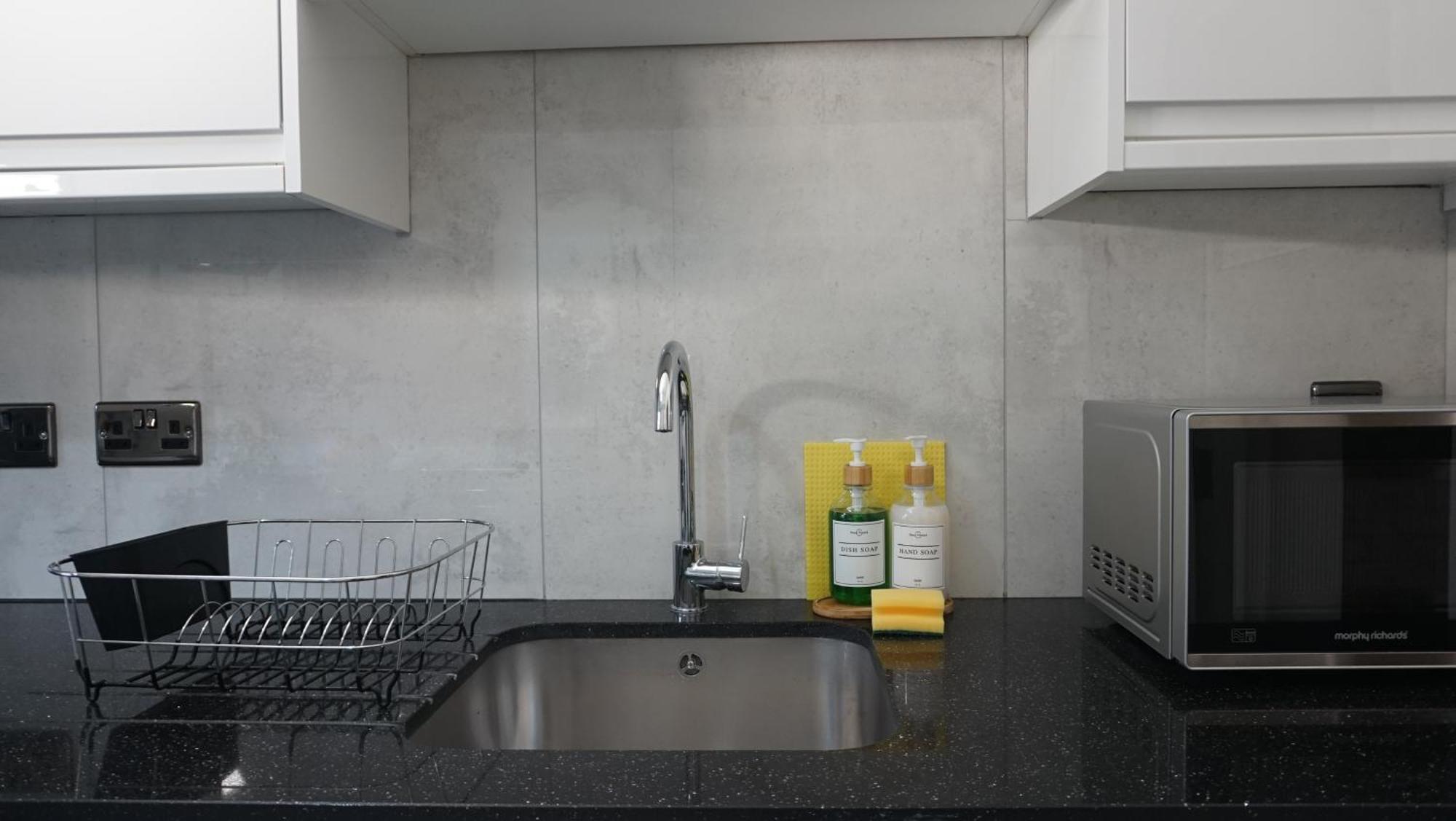 Beautiful London Home Sleeps 6, 2 Minutes To Metro Buitenkant foto