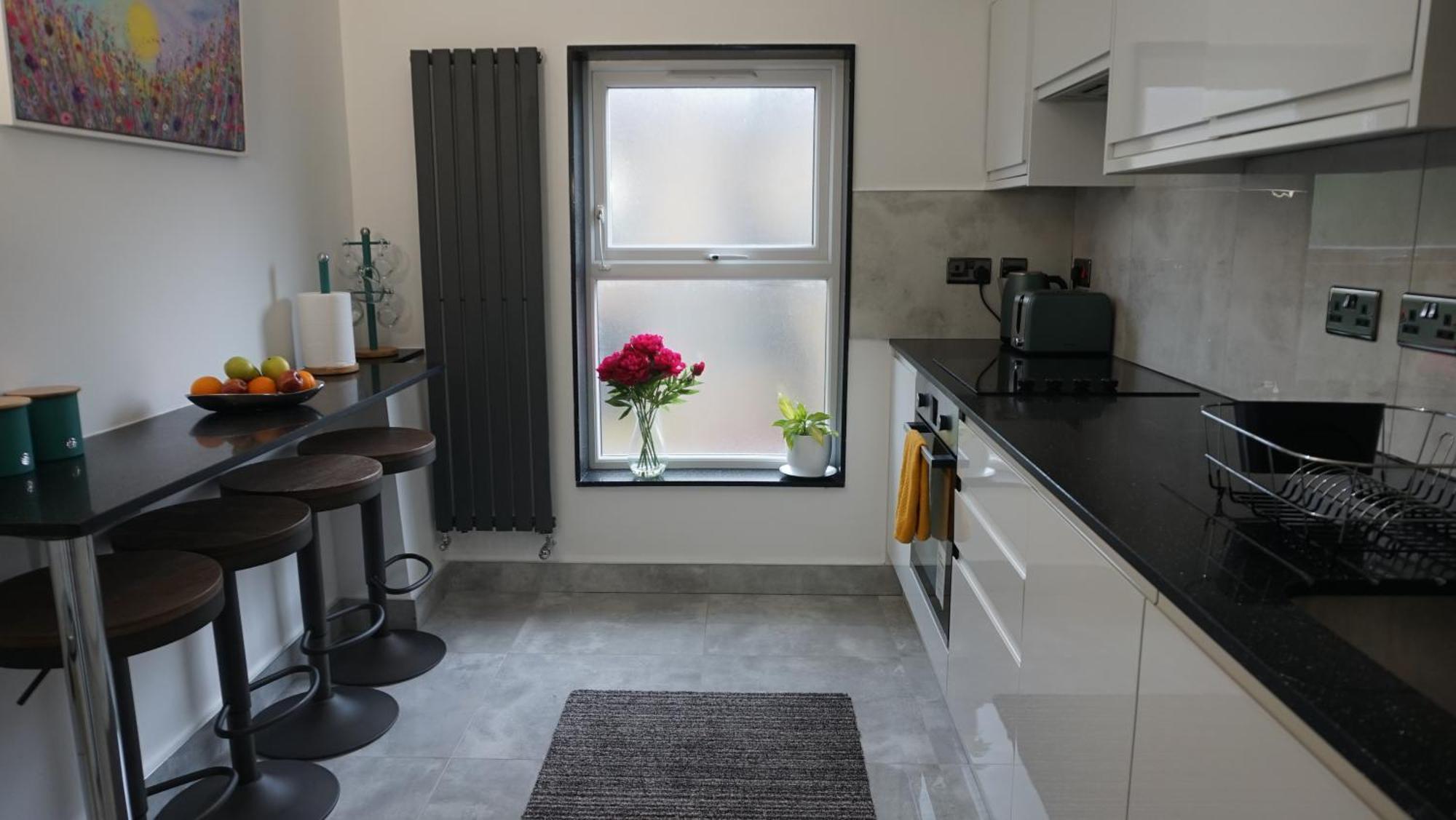 Beautiful London Home Sleeps 6, 2 Minutes To Metro Buitenkant foto